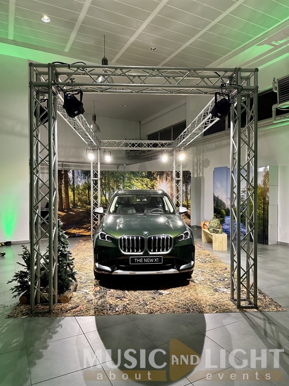 PRESENTAZIONE NUOVA BMWX1 BIRINDELLI LUCCA